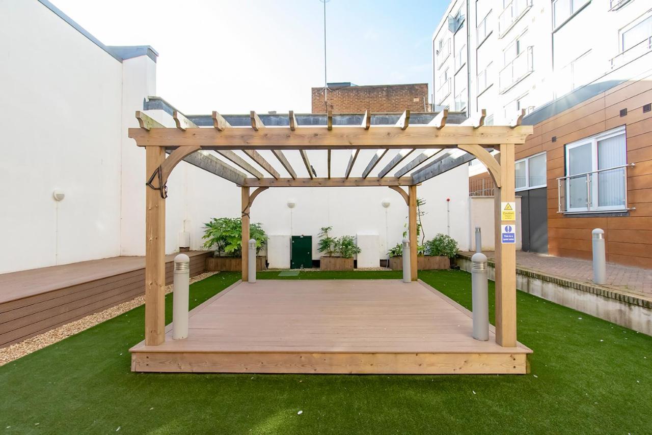 Modern 1 Bed Flat 2 Mins Walk From Restaurants Bars Clubs & Beach! Wow! Daire Bournemouth Dış mekan fotoğraf