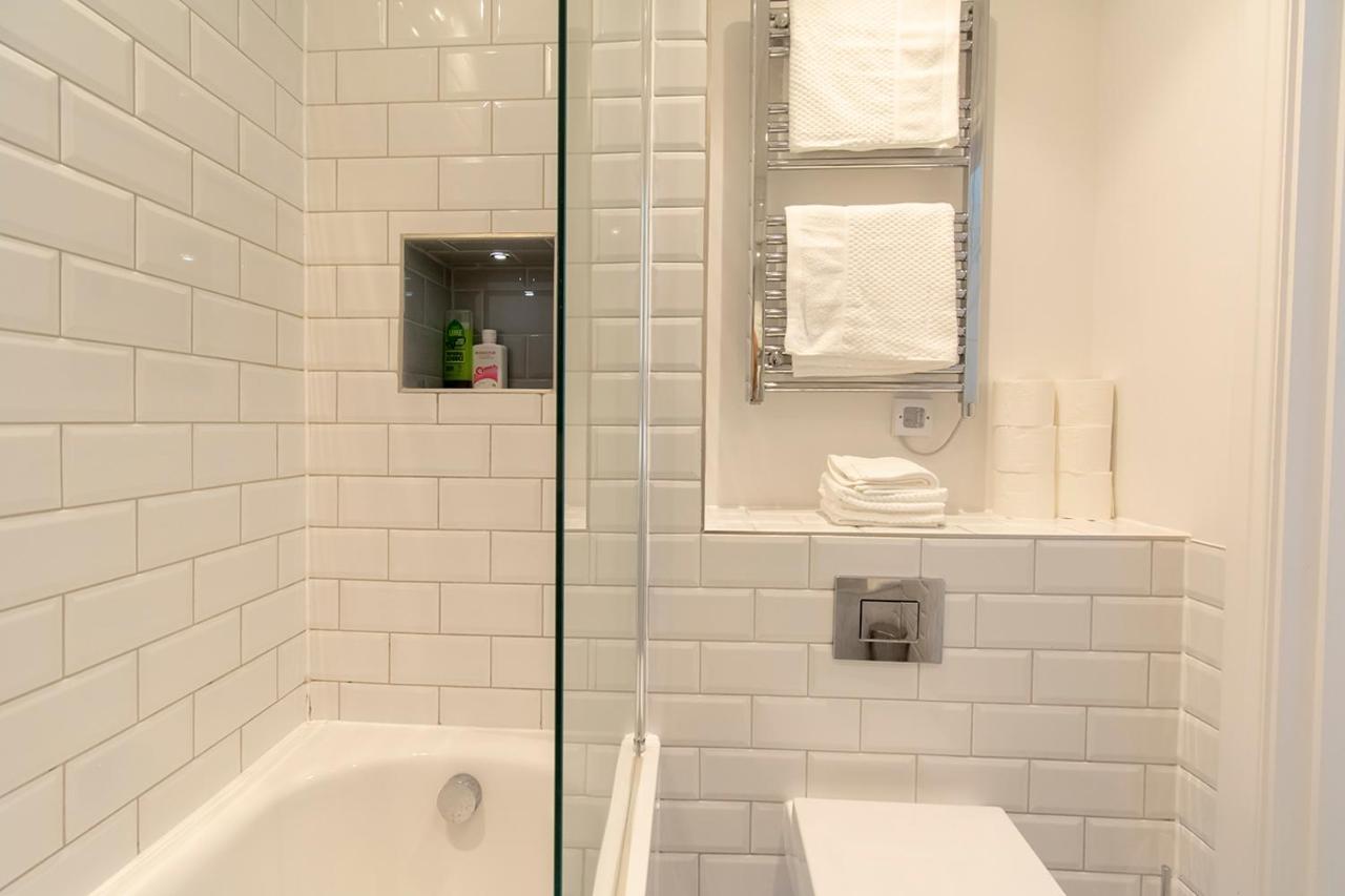 Modern 1 Bed Flat 2 Mins Walk From Restaurants Bars Clubs & Beach! Wow! Daire Bournemouth Dış mekan fotoğraf