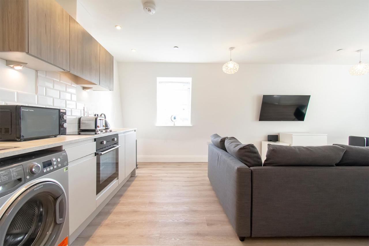 Modern 1 Bed Flat 2 Mins Walk From Restaurants Bars Clubs & Beach! Wow! Daire Bournemouth Dış mekan fotoğraf