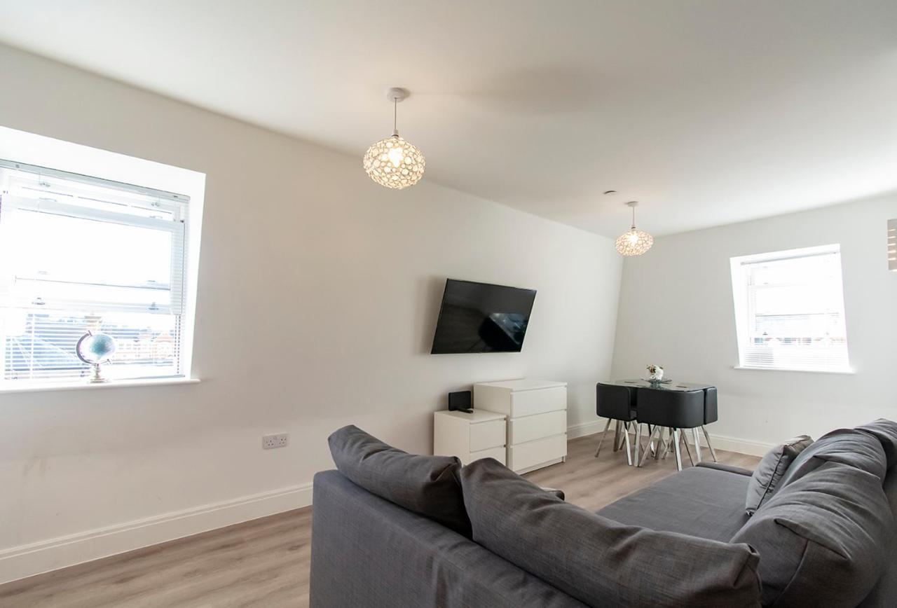 Modern 1 Bed Flat 2 Mins Walk From Restaurants Bars Clubs & Beach! Wow! Daire Bournemouth Dış mekan fotoğraf