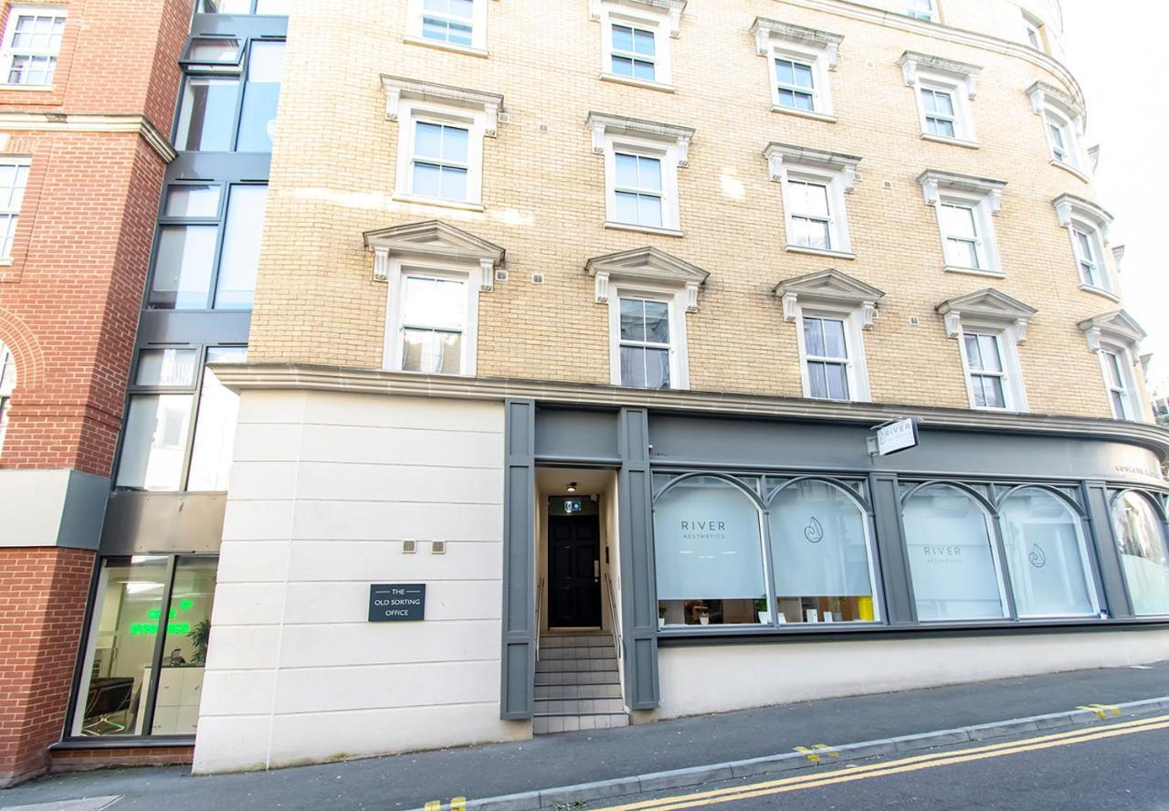 Modern 1 Bed Flat 2 Mins Walk From Restaurants Bars Clubs & Beach! Wow! Daire Bournemouth Dış mekan fotoğraf